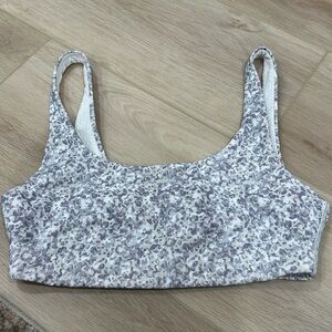 Vuori sports bra